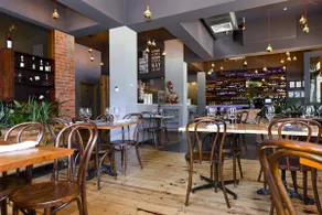 Clarendon Hotel South Melbourne - Image 2