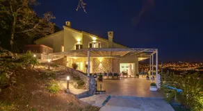 Premium villa, heatable infinity pool, jacuzzi and seaview, beach and city just 10min by foot - Image 4