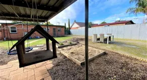 Large Home and Yard Gateway to Barossa, Davoren Park - Image 3