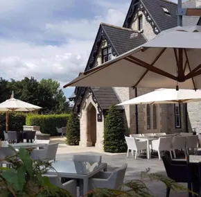 Cae Court Hotel - Image 5