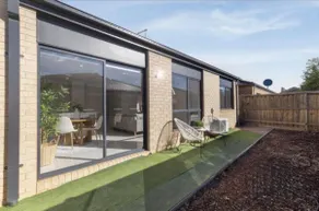 Home in thornhill park - west Melbourne - Image 4