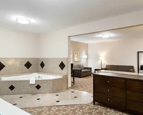 Suburban Extended Stay La Place - Image 2