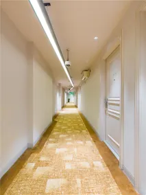 Jinjiang Inn Select Shanghai Nanjing Road Pedestrian Street - Image 3
