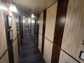 Hotel Golden Oak - Image 2