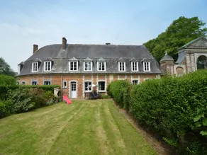 Middle House Listed As Historic Building Near Montreuil - Image 4