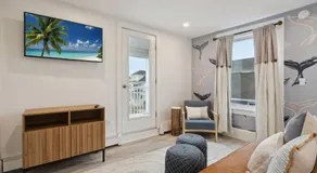 Private Balcony Newly Renovated Ocean Views - Image 2