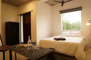 Stoneville - A Jungle Retreat - Image 2