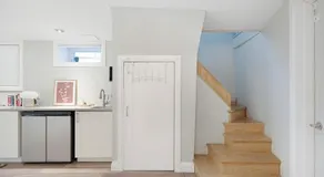 Cozy High Park Heaven, Private Entrance & Bath - Image 3