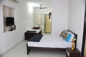 Cozy Room with Kitchen/Airport Pickup & Drop/Porur - Image 4