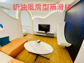 Luodong Night Market CP Guesthouse - Image 4