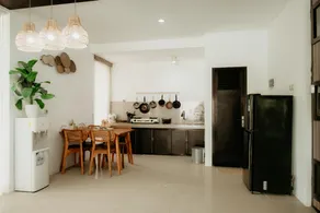 Orlando House (2BR) by Luxy Villa (Private Pool, Karaoke, Netflix, BBQ) Villa Taman Dayu Pandaan - Image 2