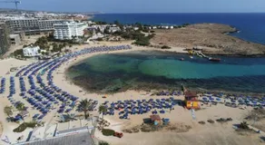 Christopher's Sandy Beach Suites - Image 3