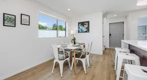 Central 4BR Brand New Home with free parking - Image 3