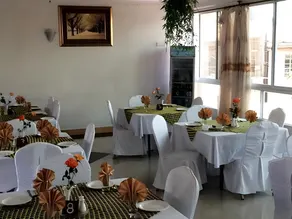 Mc-Elly's Hotel - Image 5