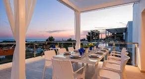 Voll ausgestattete Villa mit Terrasse, Garten und privatem Pool | Nah am Strand - Image 5
