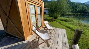 Habitación en casa de familia con terraza y jardín | Vistas al lago - Image 4