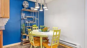 Fully Remodeled Condo Close to Lifts and Bus Stops - Image 4