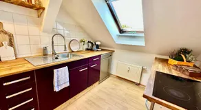 Trendige Dachgeschosswohnung in Connewitz - 3 Schlafbereiche - Platz für bis zu 5 Personen - tolle Lage und öffentliche Verkehrsmittel - Image 3
