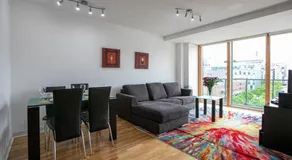 Grand Canal Square Apartments - Image 3