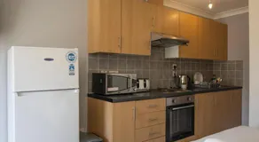 Kingfisher Court Apartments by Uno-FREE PARKING - Image 3