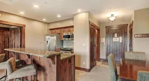 Crystal Peak Lodge 1 Bedroom Ski In, Ski Out Slopeside Condo At The Base Of Peak 7 - Image 5