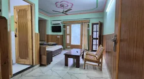 MEHTA Guest House - Image 2