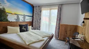 Triple room, bathtub - Image 2