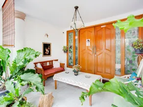 OYO 3725 Sisca Guest House - Image 2