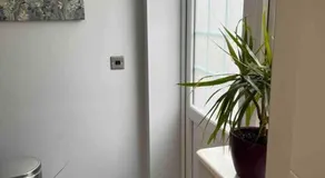 En-suite Double Room - Private Entrance & Free Parking - Image 4