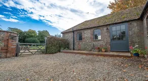 Home Farm House - Image 5