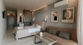 AKRON Luxury Holidays - Image 2