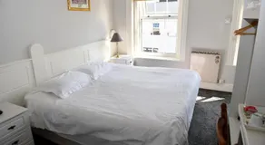Railway House Guest House - Image 2