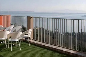 Panoramic Sea View Apt. amidst Lush Green Ghats - Image 4