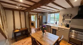 Period Village Cotswold Cottage near Cotswold Way - Image 2