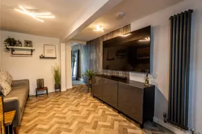 Peaceful Retreat in Telford with Modern Amenities - Image 4