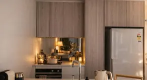 Modern 2BR 2Bath with Balcony near ANU & City Quiet Stay Free Parking - Image 3