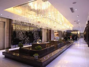 Longchang Holiday Hotel - Image 2