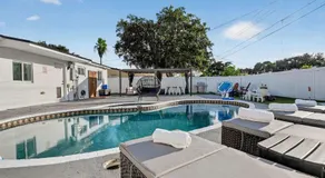 Escape to Private Poolside Bliss - Image 2