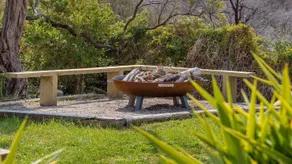 Dimmicks Retreat: 300m to beach + linen included - Image 4