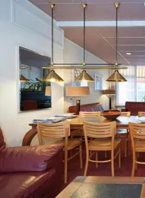 RHO Hotel - Image 4