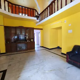 Square Dormitory  Stays - Image 3