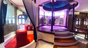 Camelot Motel by Drops - Image 5