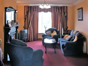Seashore Lodge Guesthouse - Image 2