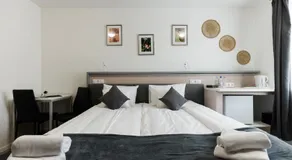 Safari Hotel - Image 3