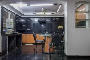 Comfortable Economical RoomIn Vashi - Image 4