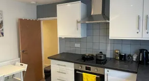 Comfy Private Bedrooms in Euston, Central London - Image 4