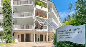 Spindle Cowrie Apartments Palm Cove - Image 5