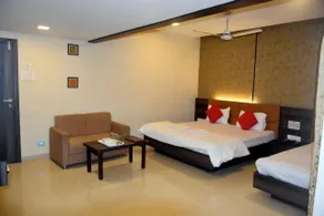 HOTEL SHARADA INTERNATIONAL - Image 1