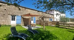LE FIEF GUIBERT Chambres d'hôtes - gîtes - élevage de lamas en Vendée - Image 3