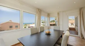 Beachfront with Private Terrace, Garden, BBQ, and Garage in Marbella - Image 3